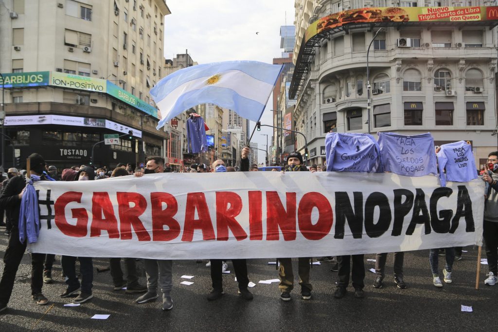 Ahora Garbarino pretende despedir con causa a 300 empleados que habían aceptado el retiro voluntario y a los que nunca les pagaron nada