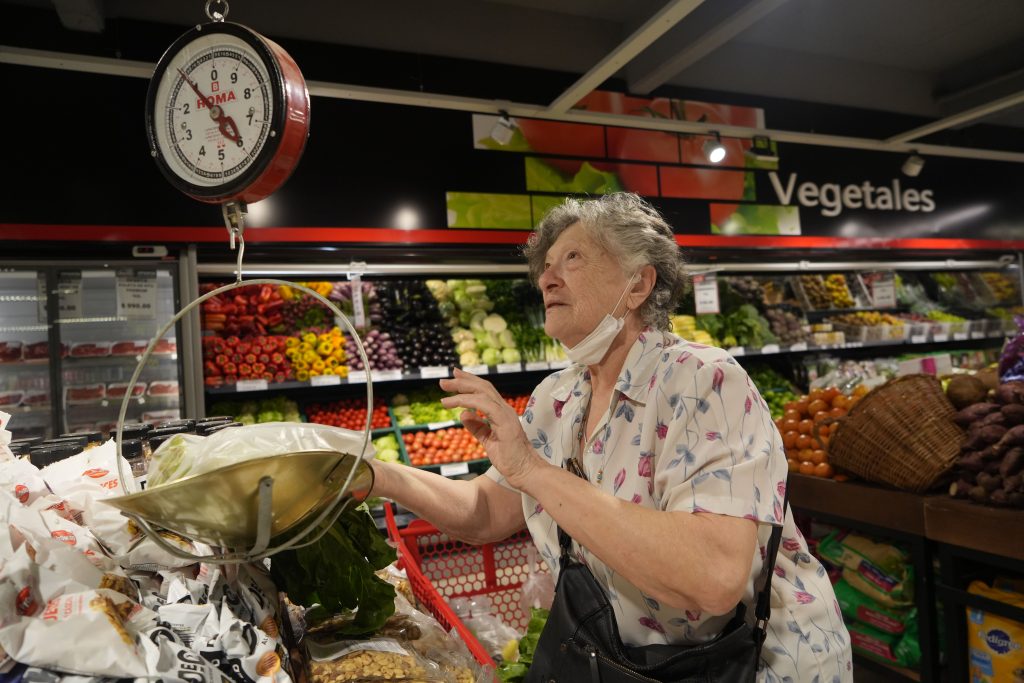 La inflación de los trabajadores que mide la CGT marcó el 5.5% para enero y complica la proyección salarial de Massa