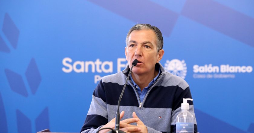 El Gobierno de Santa Fe convocó a estatales, docentes y médicos a discutir paritarias