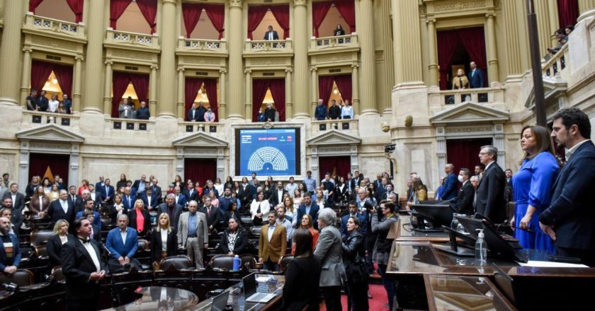 CFK y Moreau otorgaron otro 10% de aumento para los trabajadores del Congreso, cerraron la paritaria 2022 y avisaron que en marzo comienzan la negociación 2023