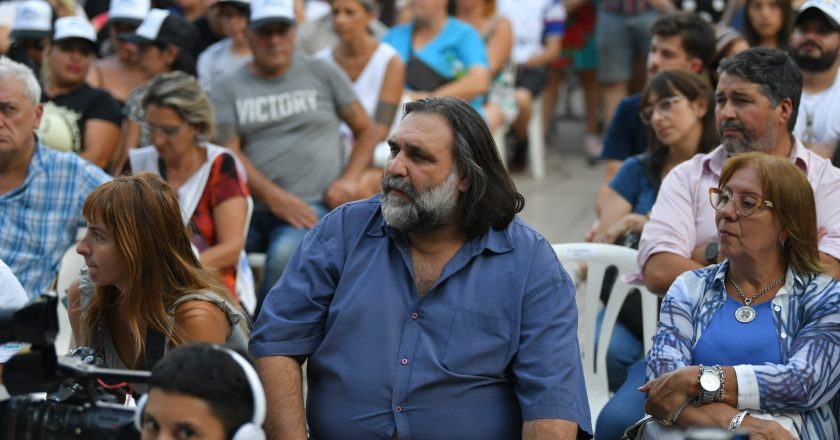 Baradel se metió en la campaña, criticó al Frente de Todos y aseguró: «La Derecha no tiene que volver a gobernar en la Argentina»