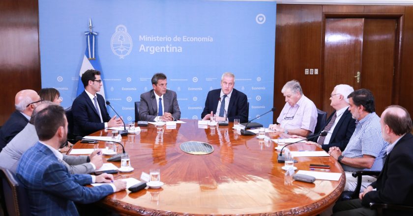 El gobierno volvió a eximir por otro año a los colegios privados de las contribuciones patronales