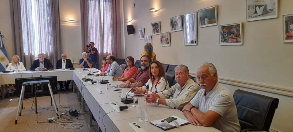 Con la expectativa de una propuesta salarial sobre la mesa, continúan las reuniones de la paritaria nacional docente