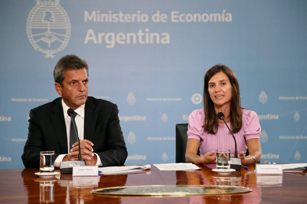 La CGT aprovechó para poner en valor a Massa y a Alberto por la "restitución de 900.000 asignaciones"