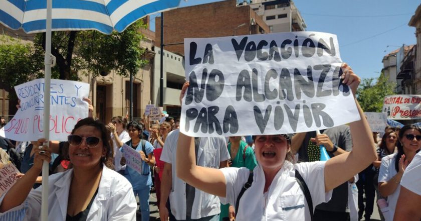 Paro en la salud pública de Córdoba en reclamo de una mesa de negociación paritaria para el sector