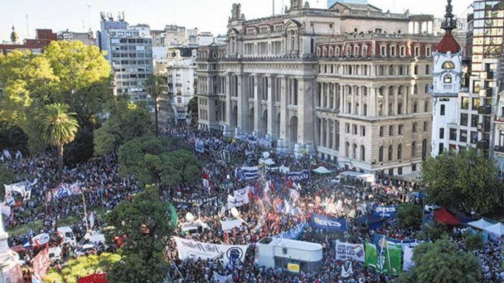 Por tercer martes consecutivo, organizaciones sociales y sindicales movilizarán a Tribunales por una "Democracia sin mafia judicial"