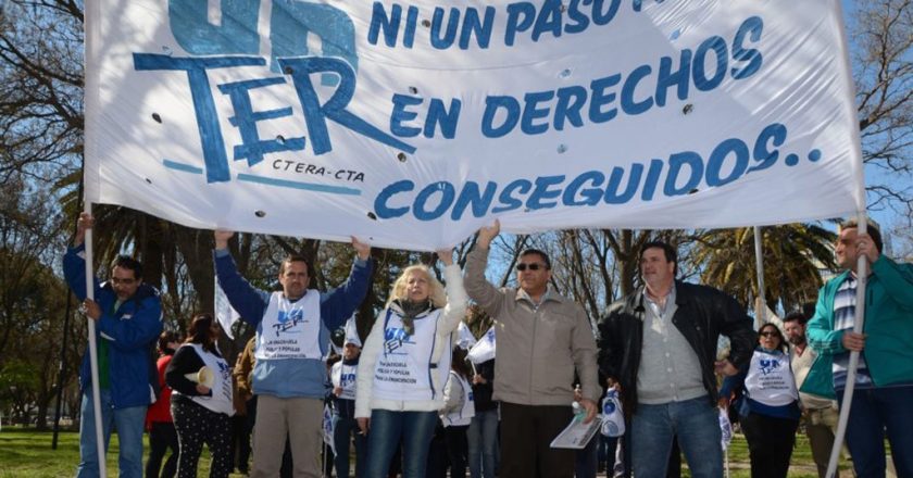 Docentes rionegrinos rechazaron la oferta salarial, escalan las protestas y evalúan un paro de 48 a 72 horas