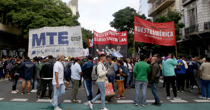 Tolosa Paz sube el tono de su pelea con el gremio de las organizaciones sociales y les pide «que gasten menos en movilización y en intentar instalar que somos el gobierno del ajuste»