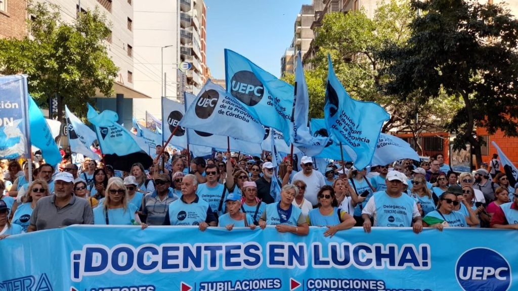 Los docentes cordobeses acatan la conciliación obligatoria, suspenden el paro de 72 horas y Schiaretti gana tiempo mientras piensa en su proyecto nacional