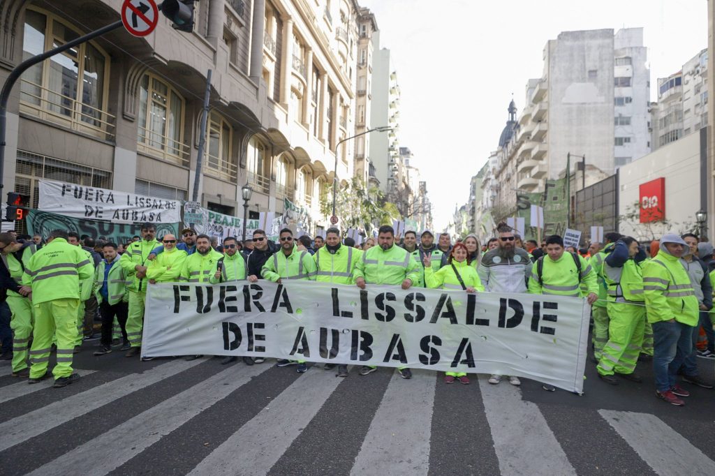 Otro chispazo entre Kicillof y Facundo Moyano: paro por tiempo indeterminado en los peajes bonaerenses con concentración en Hudson