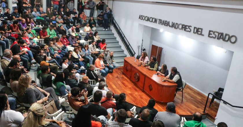 Cada vez más lejos de Alberto, ATE ratificó la protesta del 12 de abril y movilizará a la oficina de Castellani para reclamar que se adelante la paritaria de los estatales