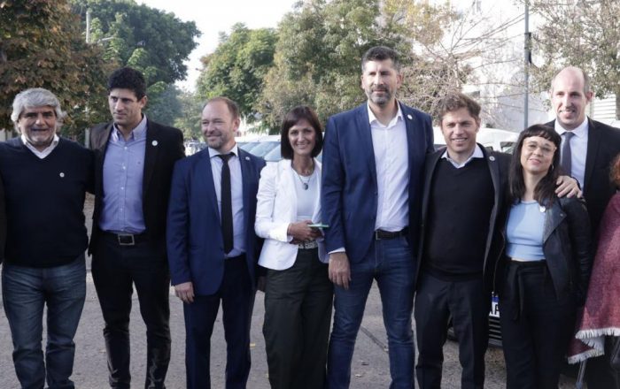 Kicillof entregó junto a Walter Correa 16 camionetas 0 km a inspectores laborales para mejorar su tarea en el territorio bonaerense