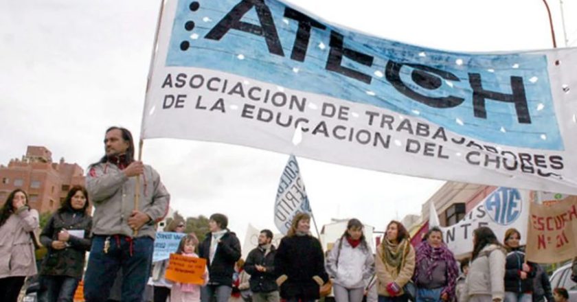El principal gremio docente de Chubut inicia un paro de 72 horas por salarios y vuelve a encender la conflictividad en la provincia patagónica