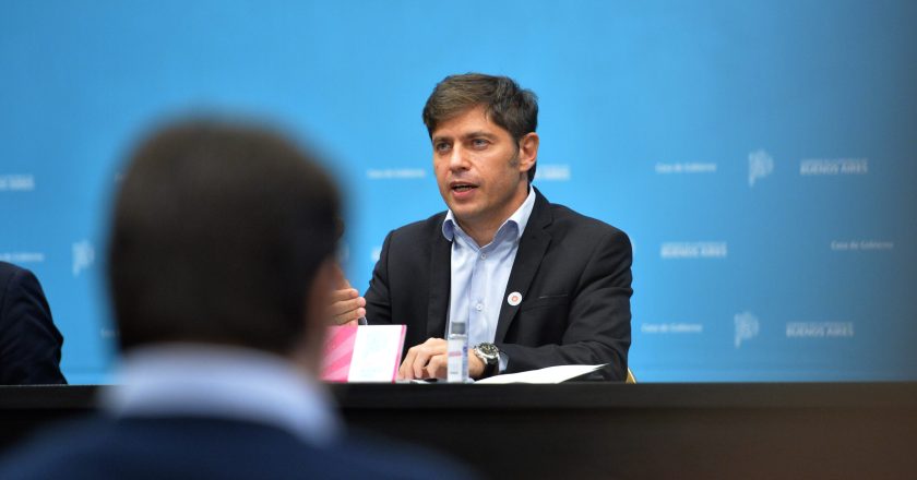 Kicillof creó el fondo para que los municipios otorguen la suma fija de $60.000 a sus trabajadores