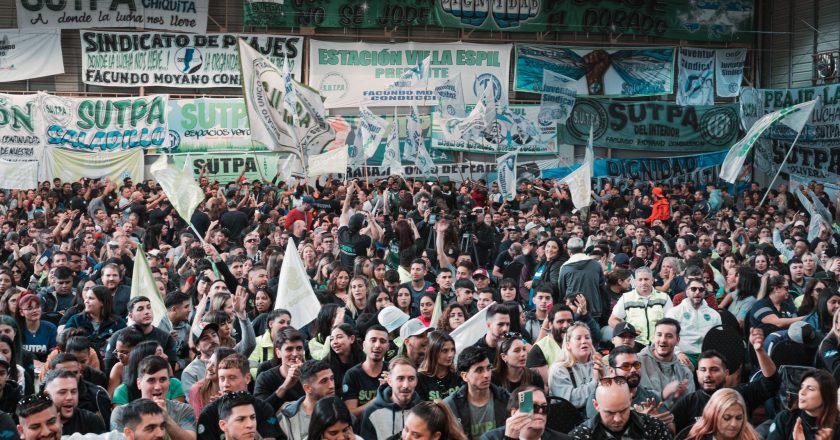 Escoltados por Hugo Moyano y Gerardo Martínez, Facundo Moyano y Florencia Cañabate lanzaron la Juventud Sindical del SUTPA con duras críticas al Gobierno