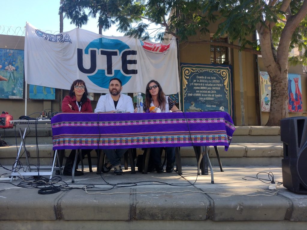 Los docentes porteños de UTE paran y se movilizan por un urgente aumento salarial