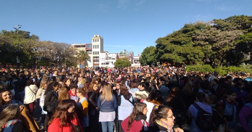 Los docentes porteños de UTE paran y se movilizan por un urgente aumento salarial