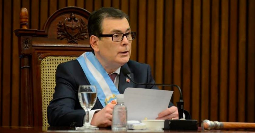 Santiago del Estero rompe el molde y confirma un bono de $150.000 a estatales