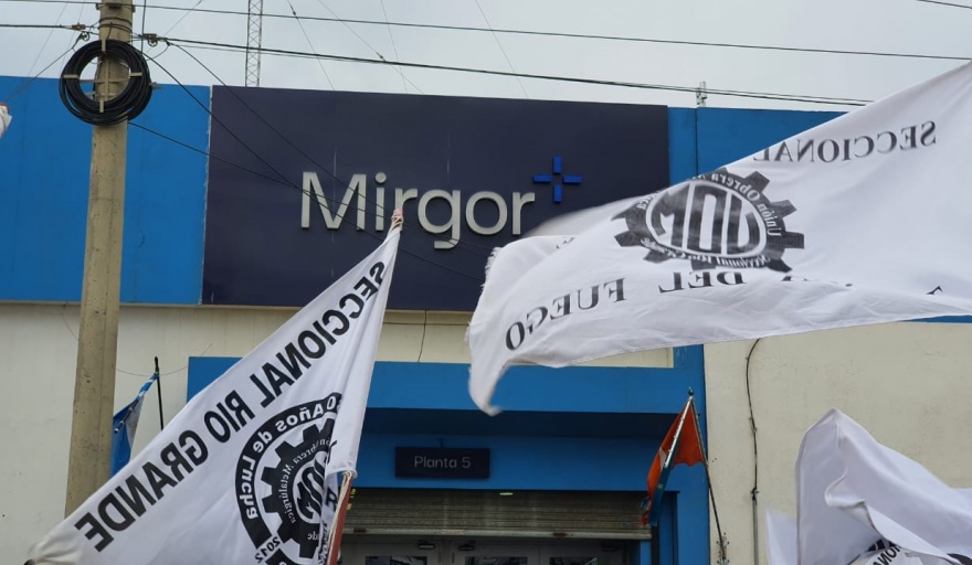El Gobierno fueguino dicta conciliación obligatoria por los 400 despidos de Mirgor y la UOM acusa a Caputo de querer "interferir en las elecciones sindicales"