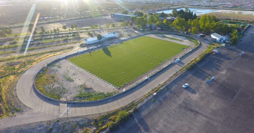 El Sindicato de Comercio inauguró un importante estadio de fútbol en Trelew