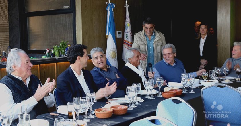 #SORPRESA Con más de 40 gremios, Barrionuevo lanzó la Mesa Nacional Sindical «Wado» presidente: «La realidad es una sola, el candidato ya está, el candidato nuestro es Wado»