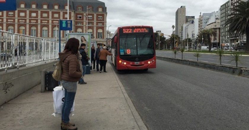 #URGENTE Tras otro fracaso paritario, la UTA va a un paro total de colectivos en el interior del país desde esta medianoche