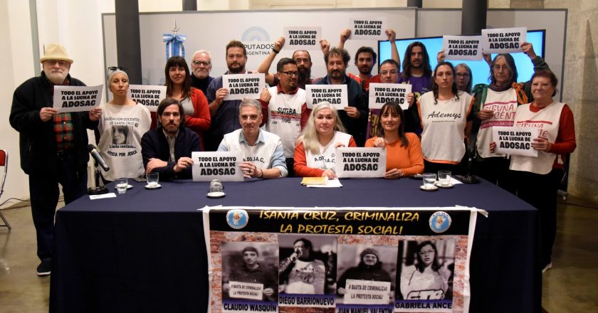 Realizaron una audiencia pública en el Congreso Nacional en apoyo a la lucha docente de Santa Cruz