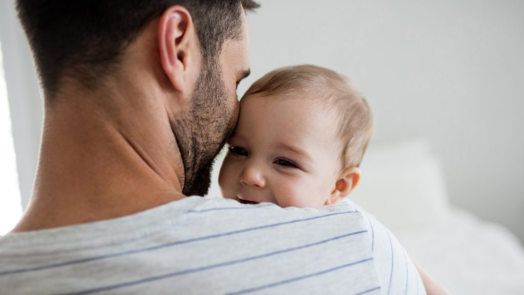 Dos de cada 10 empleados varones desconocen la existencia de la licencia por paternidad