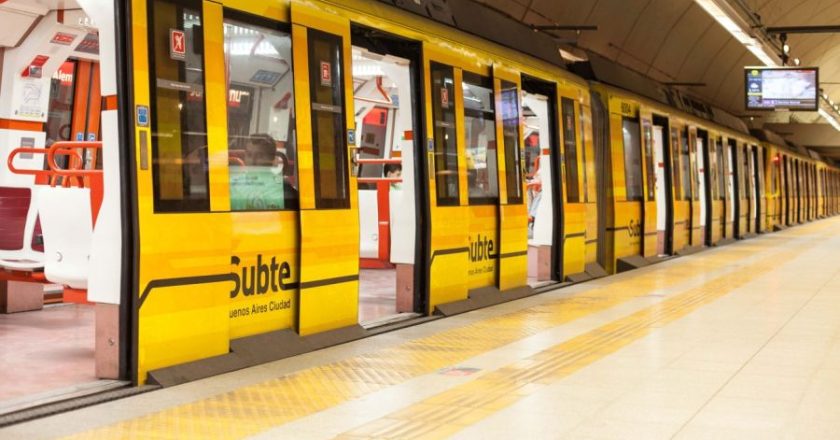 Los Metrodelegados liberarán molinetes en la estación Carlos Pellegrini de la línea B en su reclamo por la desabestización y la reducción de la jornada laboral