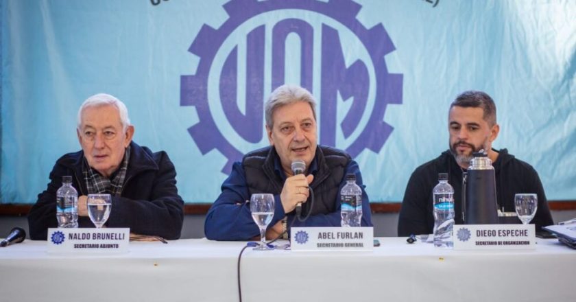 Abel Furlán: “Los países centrales se disputan el trabajo calificado y defienden su productividad; Argentina va en contramano de esa realidad mundial”