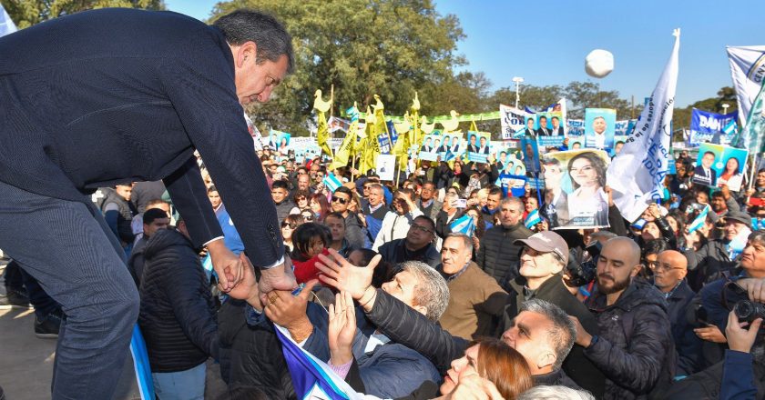 Massa planteó que «es necesario recuperar los ingresos de los trabajadores a través de las paritarias»