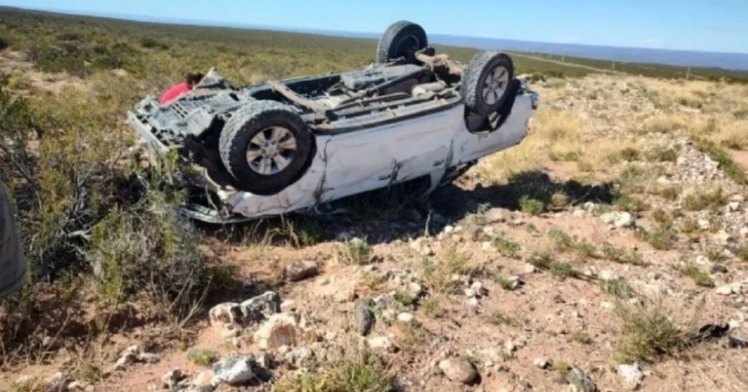 Un trabajador petrolero volcó con una camioneta de la empresa en la ruta y fue despedido con causa