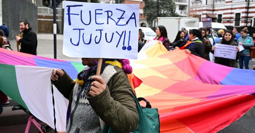 #Jujuy Organizaciones sindicales, sociales y de DDHH advirtieron por «allanamientos, detenciones arbitrarias, causas armadas»  y convocaron a una marcha nacional para el 20 de julio