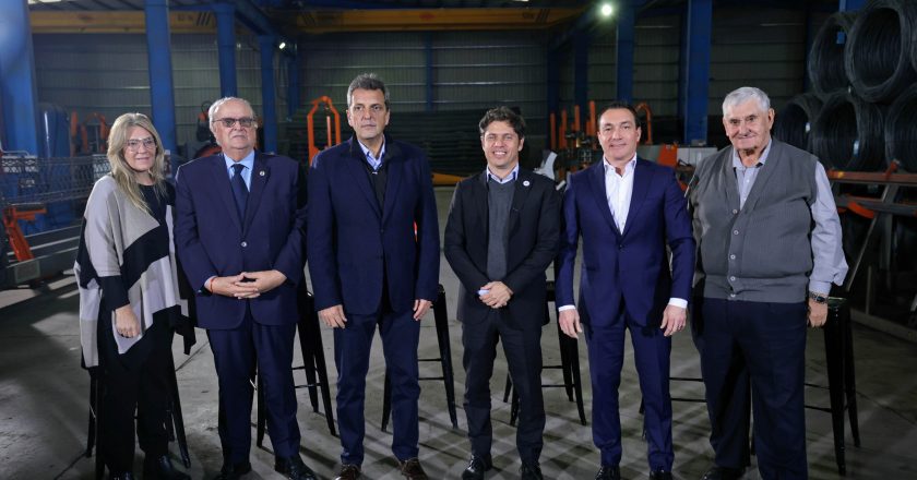 Massa en el Parque Industrial de Florencio Varela afirmó que hay un país de la «producción y el trabajo» y otro de «la especulación y la deuda»