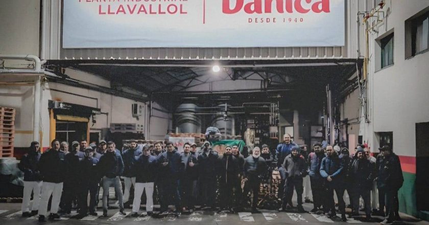 Como en 2020: Aceiteros entra en huelga por salarios en Dánica Llavallol y la empresa responde con un lockout