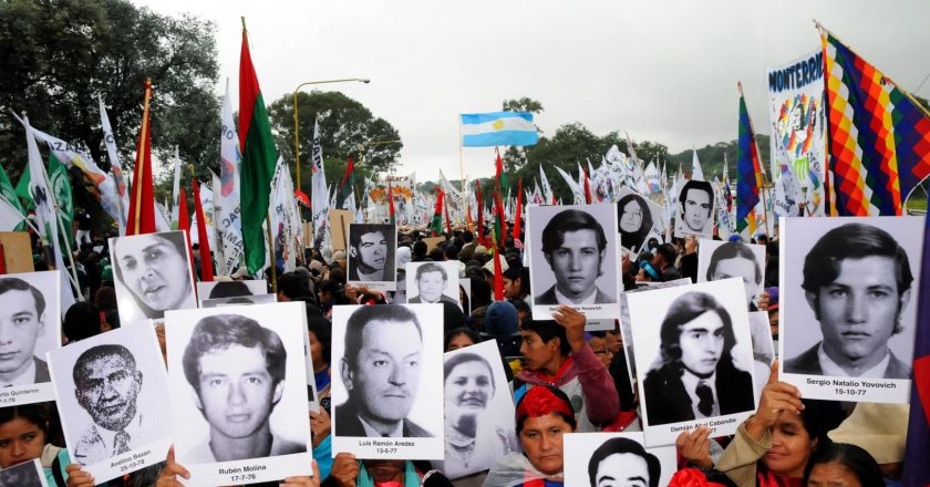 Mientras arde Jujuy entre detenciones y represión, se cumplen 47 años de la «Noche del Apagón» y organizan eventos toda la semana