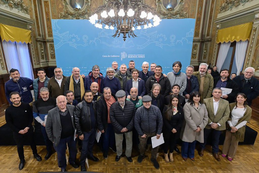 Kicillof y Correa junto a referentes sindicales industriales bonaerenses: "La Argentina estaba llamada a ser el granero del mundo pero hoy es un país industrial