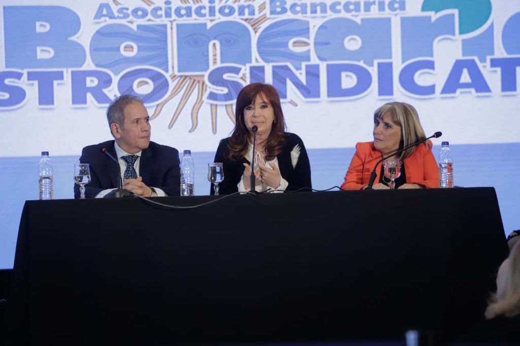 Para Palazzo Massa "tiene chances muy ciertas de ganar" y "Cristina va a tener un papel protagónico" en la campaña