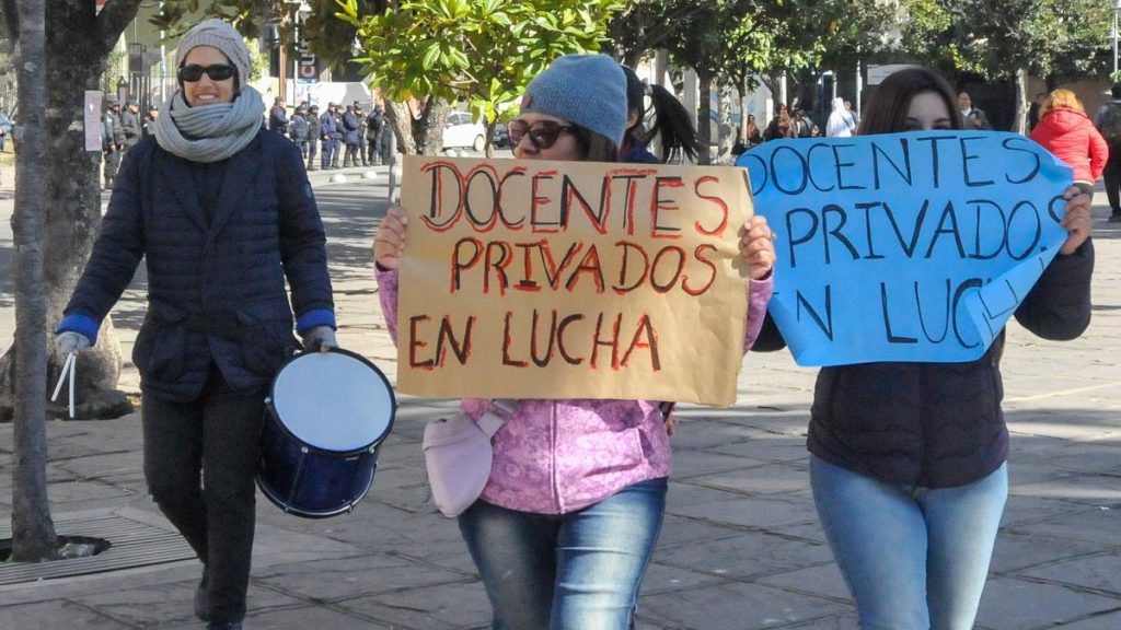 Gremios docentes analizan la última propuesta salarial del Gobierno jujeño y se reúnen hoy en paritaria