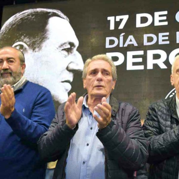Acuña también prepara el camino para dejar la CGT y se profundiza el debate en Azopardo sobre un nuevo triunvirato o una conducción unipersonal