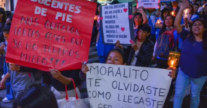 Morales vuelve a golpear a los docentes jujeños, ahora con descuentos salariales que en «promedio rondan los 100 mil pesos»