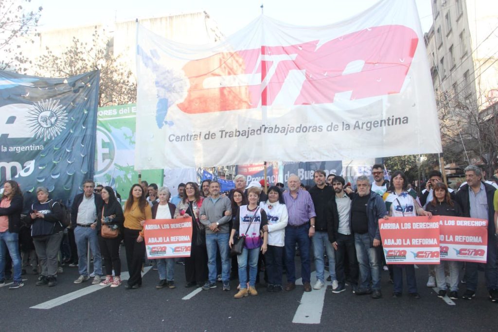 La advertencia de Yasky a Bullrich: "Los sindicatos no se van a cruzar de brazos para ver cómo suspende los convenios colectivos de trabajo"