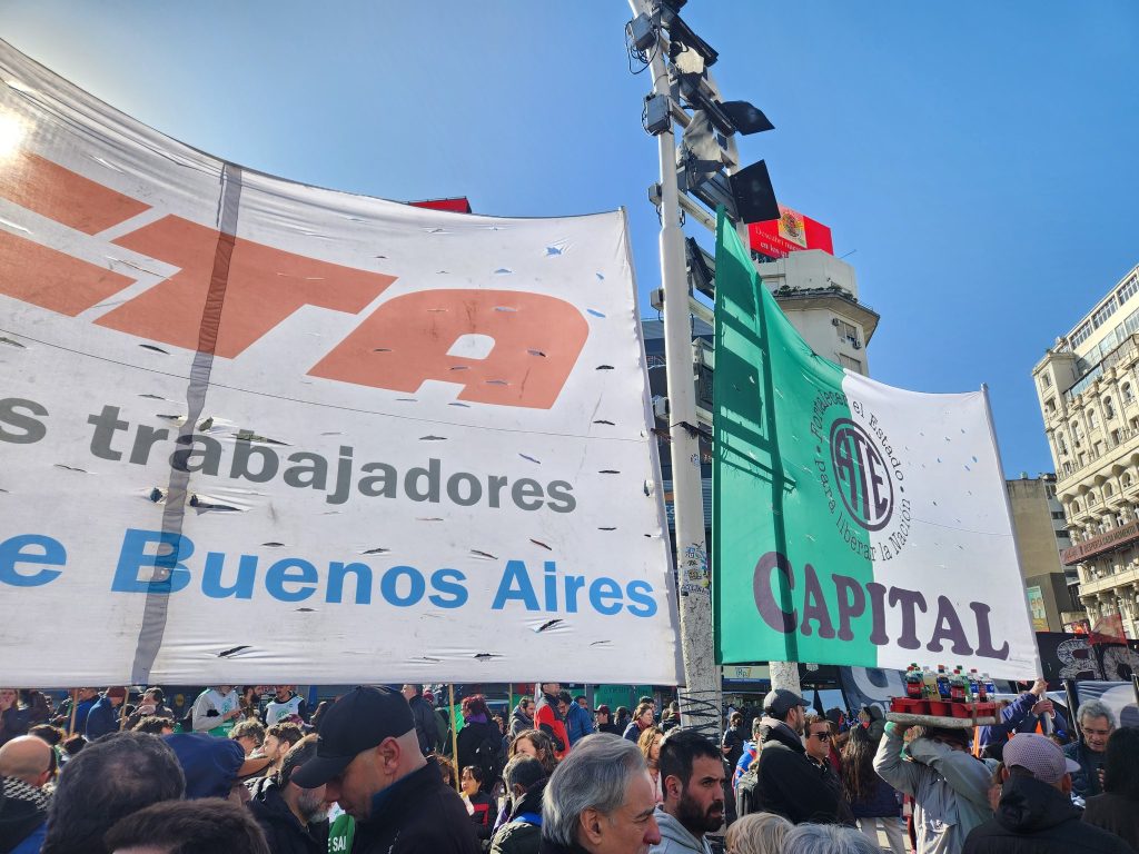 Catalano se pronunció a favor de la suma fija y advirtió: "Hay que recuperar la calle, hoy está en juego la democracia"