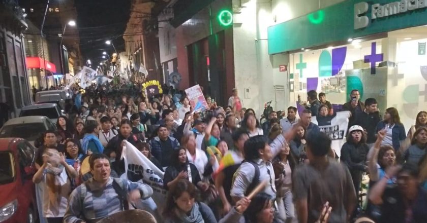 A dos meses de iniciado el conflicto, la Multisectorial de Jujuy hizo una Marcha de Antorchas contra la Reforma
