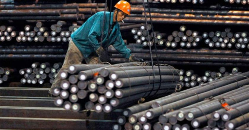 El extenso conflicto entre la UOM Y Techint impactó en la producción de acero que cayó en julio por las medidas de fuerza que disminuyeron la operación y el abastecimiento