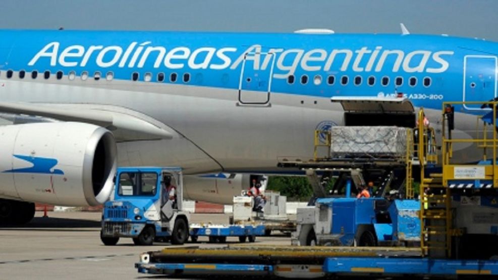 Biró plantó una asamblea que demoró 70 vuelos, mete presión para cerrar el aumento salarial en Aerolíneas Argentinas y le genera un ruido adicional a Massa en la campaña