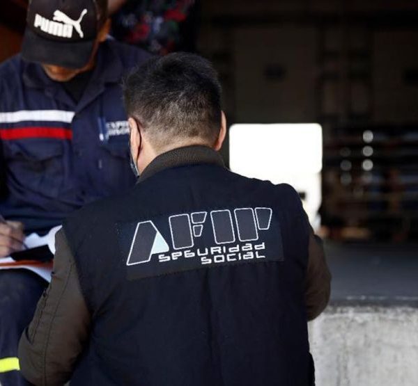 La AFIP detectó informalidad laboral en 8 de cada 10 empleados de una fábrica de calzado del Gran Buenos Aires