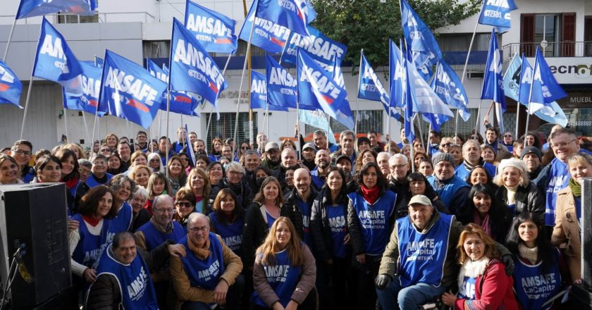 Se tensan las discusiones y el gremio docente rosarino programó para el jueves una marcha por aumento salarial