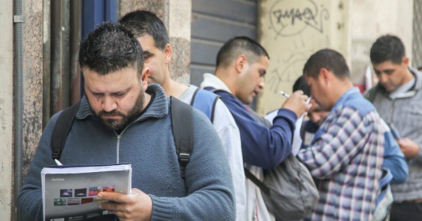 Mercado laboral precarizado: son más de 5 millones las personas que trabajan en la informalidad