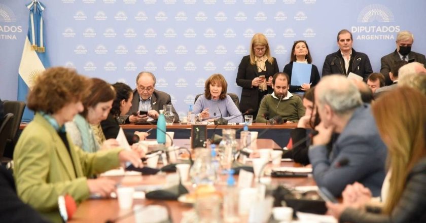 #VIVO Diputados busca dictamen para el proyecto de ley que modifica el impuesto a las Ganancias y que empuja el sindicalismo